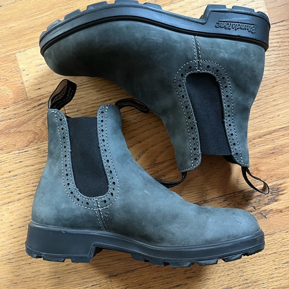 Blundstone Women’s Rustic Black High Top Chelsea Boots - Picture 3 of 14